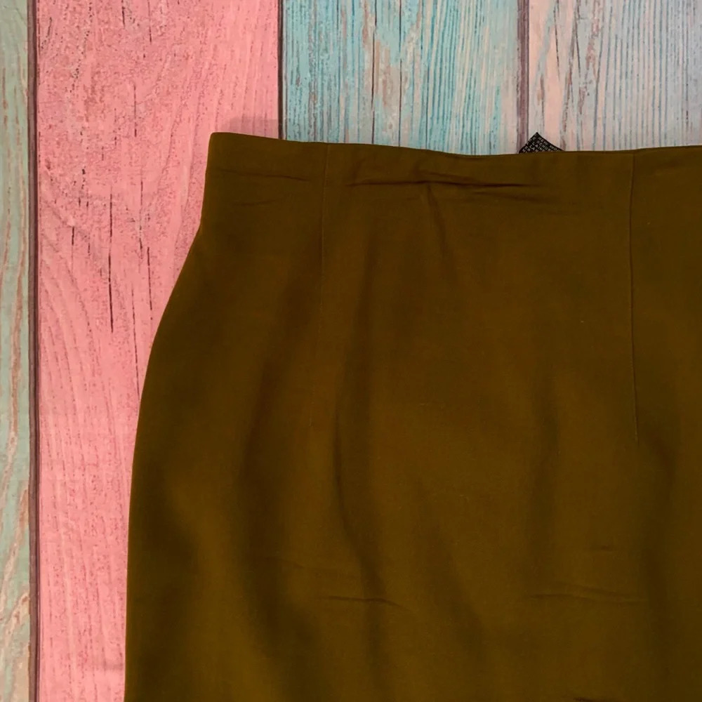 Sara sturgeon olive green blazer and mini skirt set size 3 - Picture 9 of 11